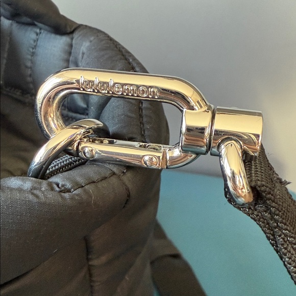 lululemon athletica Black Nylon Quilted Grid Mini 5L Crossbody/Handle Tote Bag - Picture 8 of 15